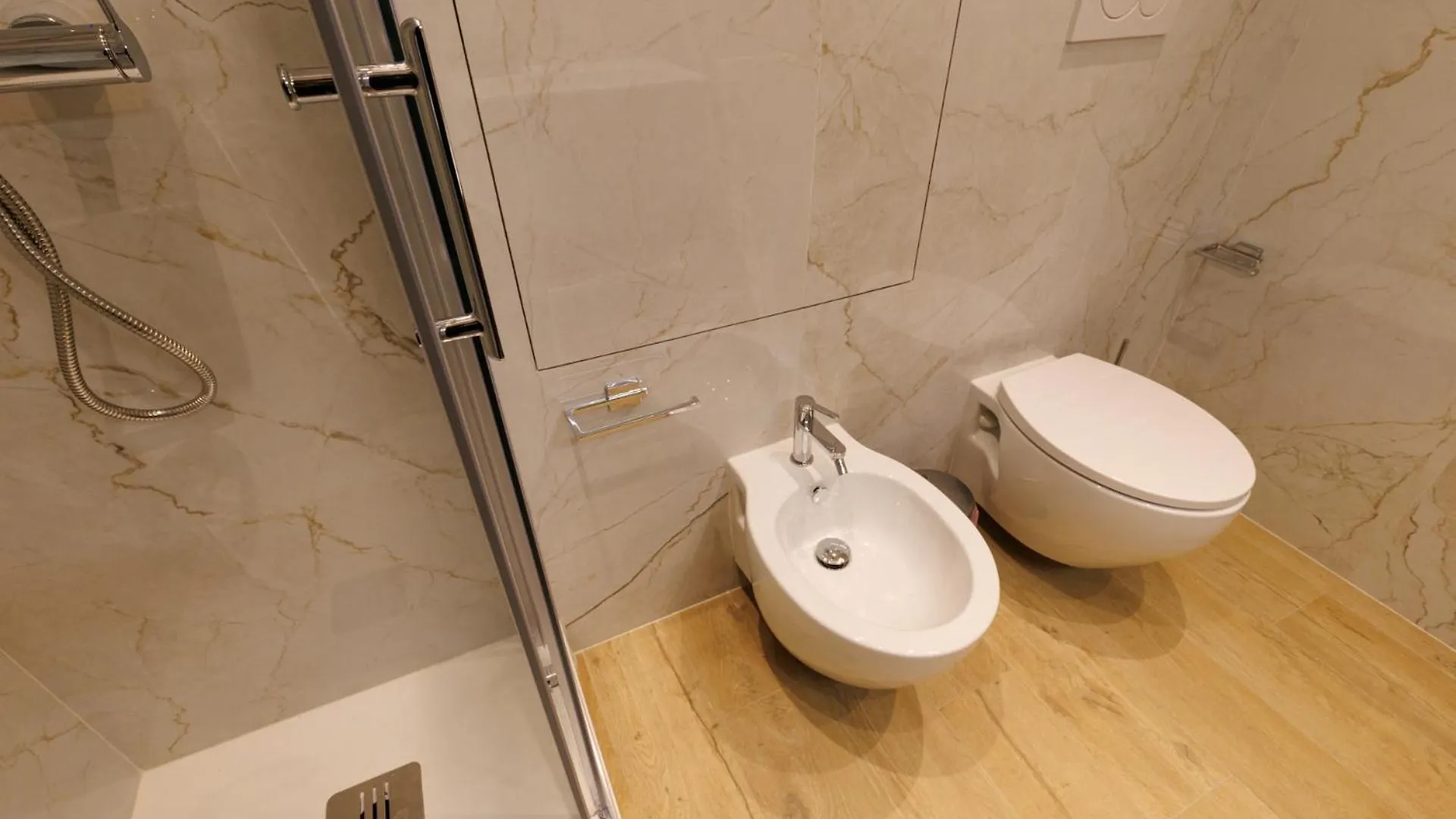 Vaticano Appartamento Suite Roma Centro Aura D4 0*, Rome Italy